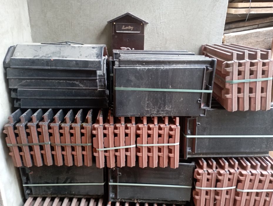 Creaton Domino Czarna Połysk