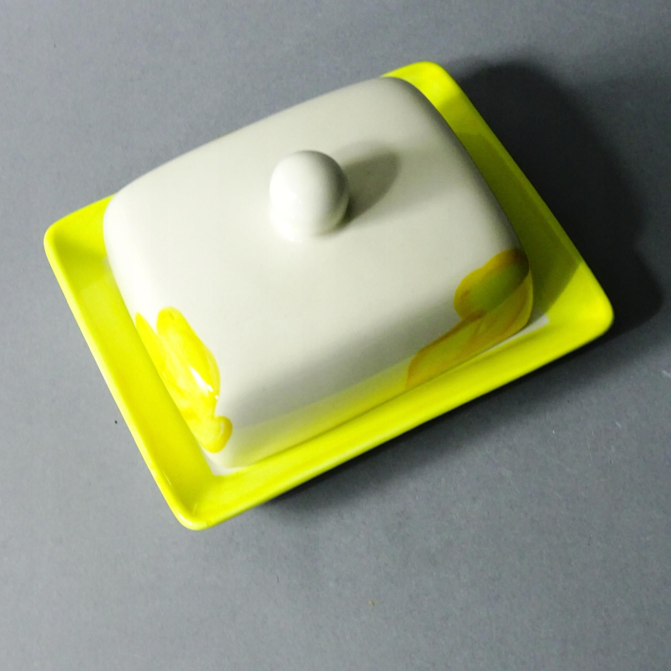 ceramiczna maselnica pojemnik z przykryciem