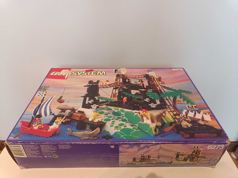Lego Pirates 6273 Rock Island Refuge