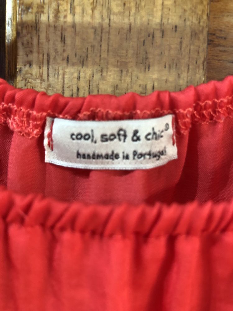 Blusa/túnica vermelha, com toque de seda