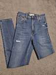 Jeansy z przetarciami Bershka