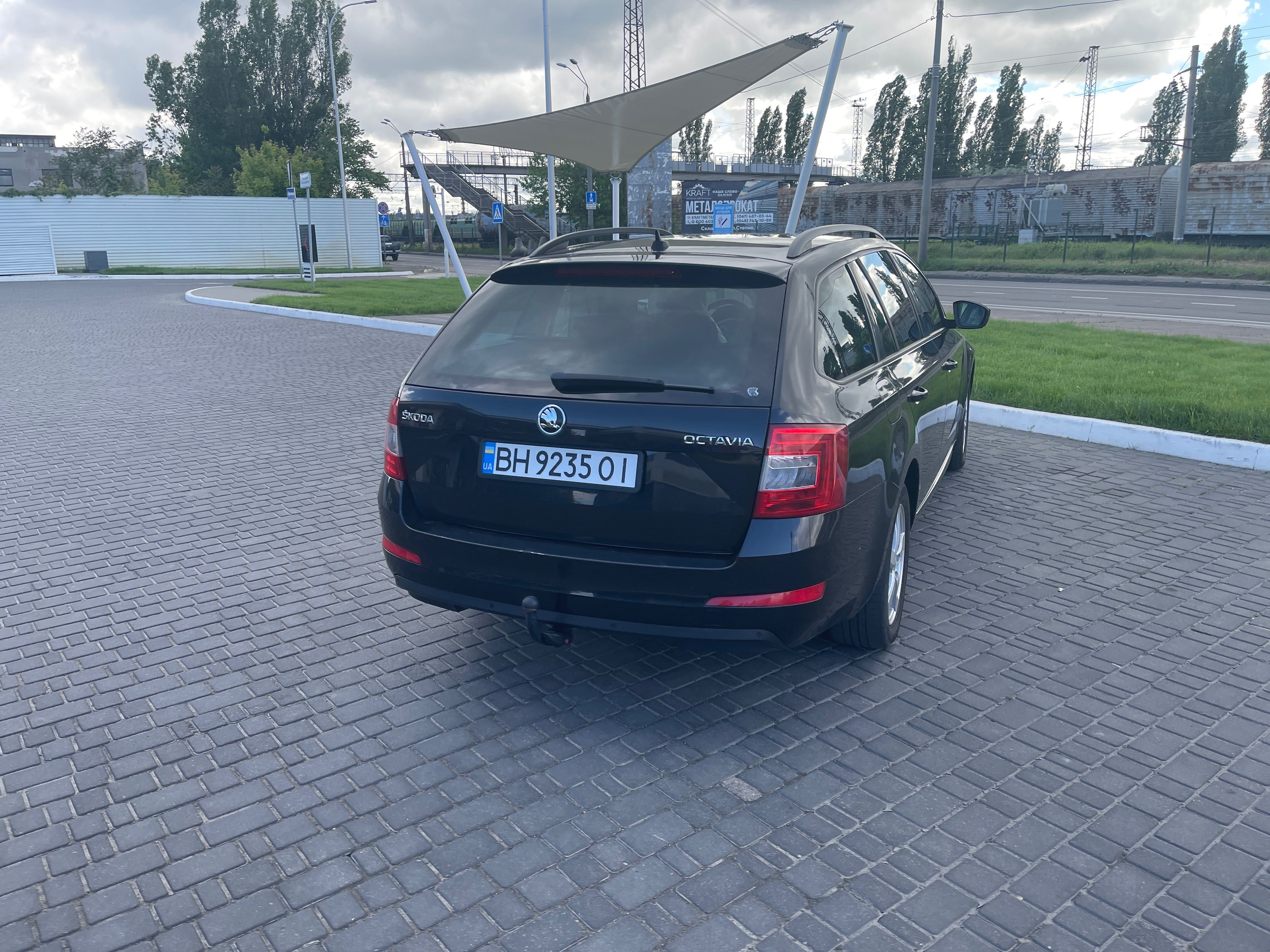 Skoda Octavia A7 universal 2.0 diesel automate
