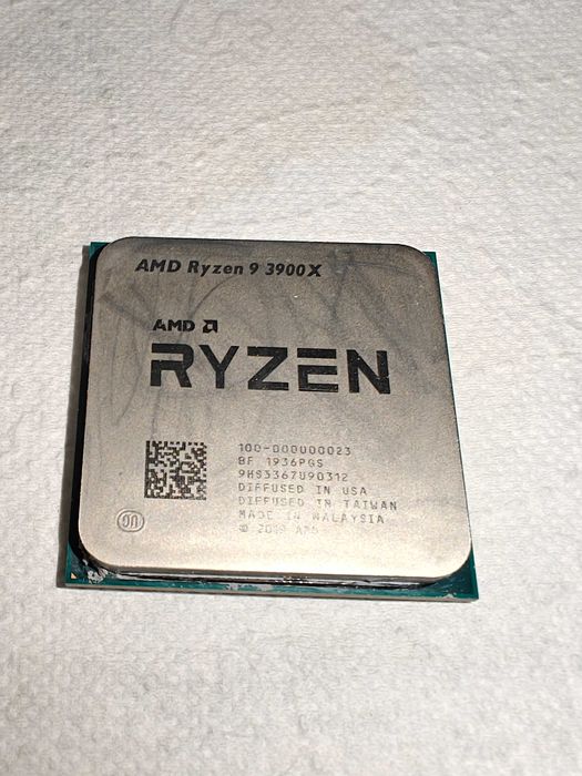 AMD Ryzen 9 3900X