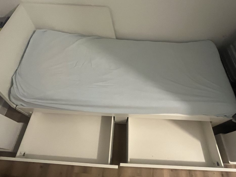 Cama Dupla IKEA + Colchões (como novos)