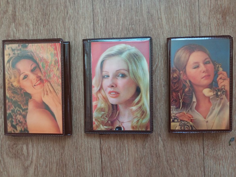 Кошелек винтажный "Девушка подмигивает" (Сделано в СССР).