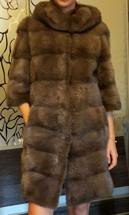Норкова шуба кольору мокко