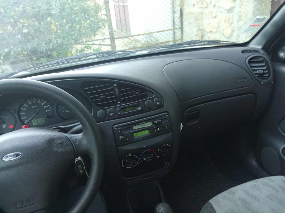 Ford fiesta 1.8D 112.000 kms reais
