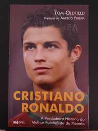 Livro Cristiano Ronaldo CR7, de Tom Oldfield