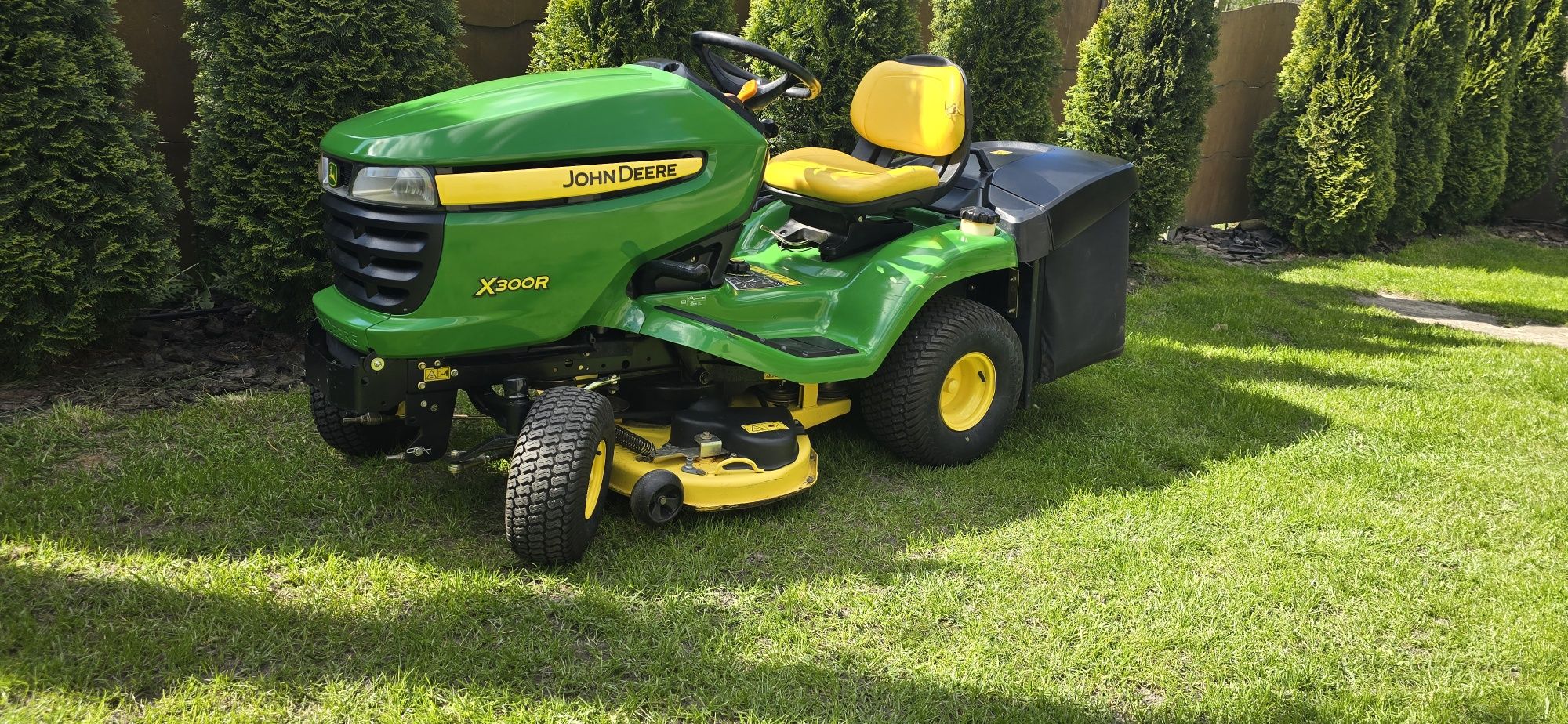 Traktorek kosiarka John Deere X300R Kawasaki 17Hp Hydro