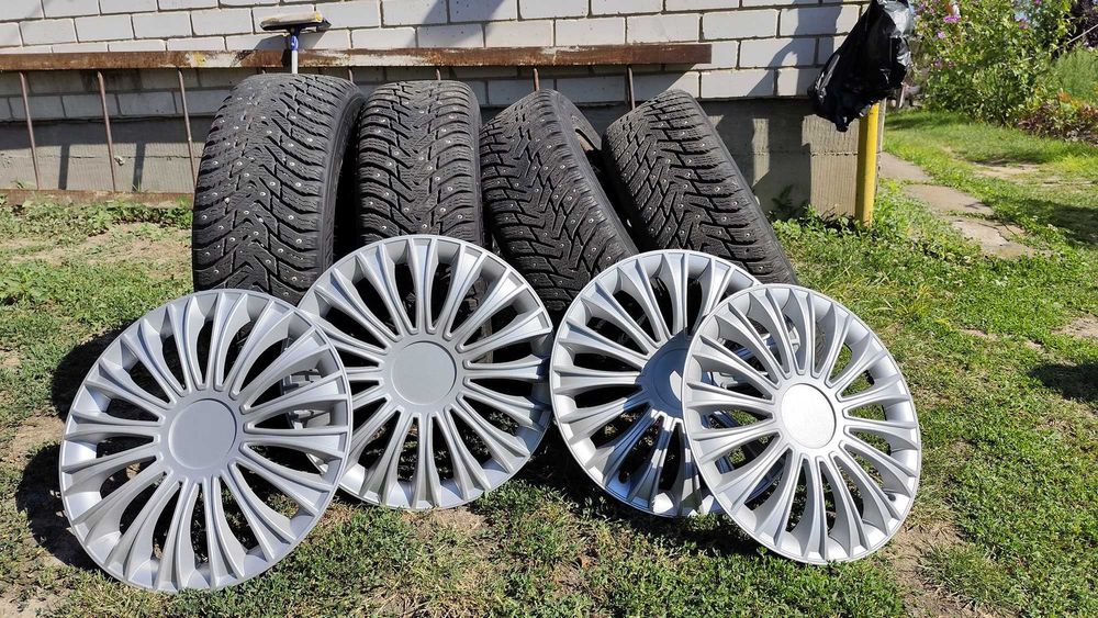 Nokian Hakkapeliitta 8 195/60 R15 92T XL (шип) + диск R15 4x114.3
