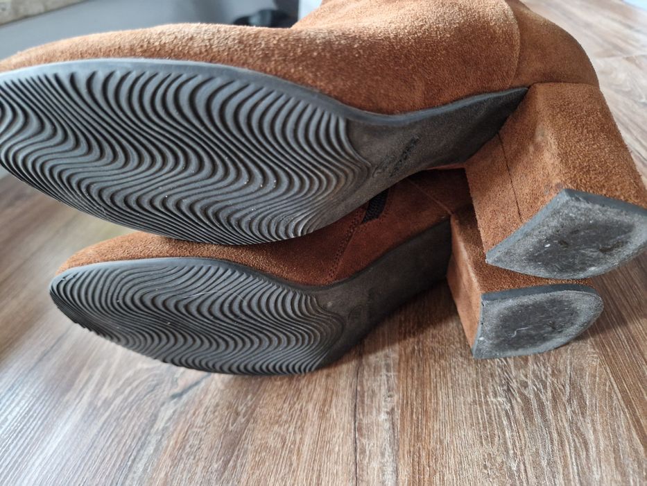 Brązowe welurowe botki Ryłko, r. 40