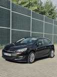 Opel Astra 1.4T oryginalny lakier 6lat w jednych rekach