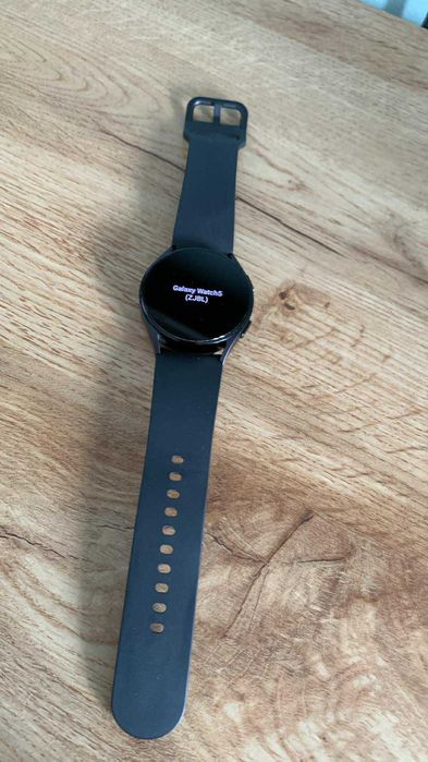 Smartfatch Samsung Galaxy Watch5 Black w bardzo dobrym stanie