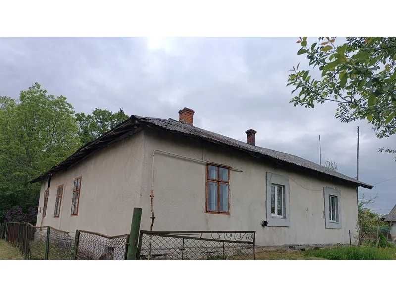 ПРОДАЖ - Громадський будинок, площею 184,8 кв.м. с.Старі Богородчани