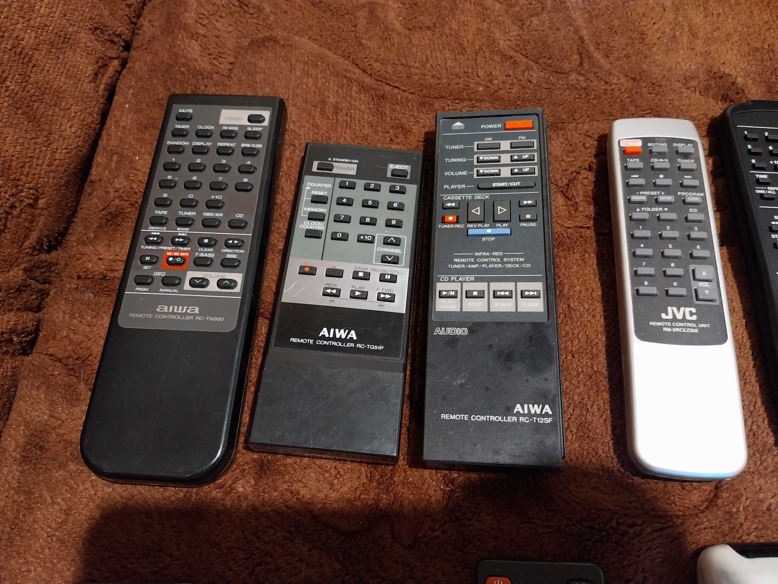 Piloty Audio Denon, Aiwa, JVC, Tascam itp.