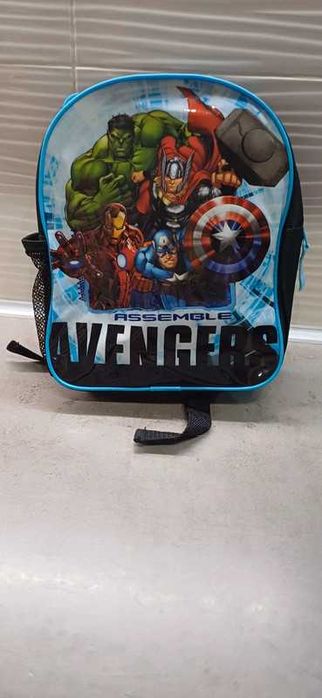 Uzy. Plecak przedszkolny Avengers. Ok. 28cm.