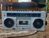 Radiomagnetofon Unitra Eltra Hania RMS 401 Stereo.