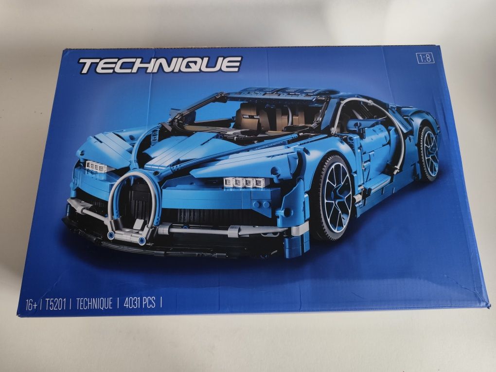 Bugatti Chiron klocki technic skala 1:8 + pudełko