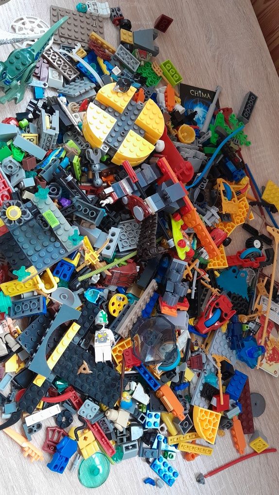 Деталі конструктора Lego