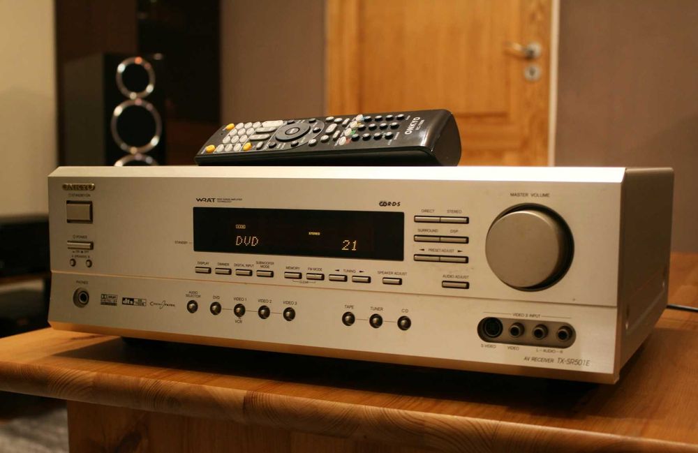 Amplituner Onkyo wzmacniacz 130 wat wejście optyczne do TV kino domowe