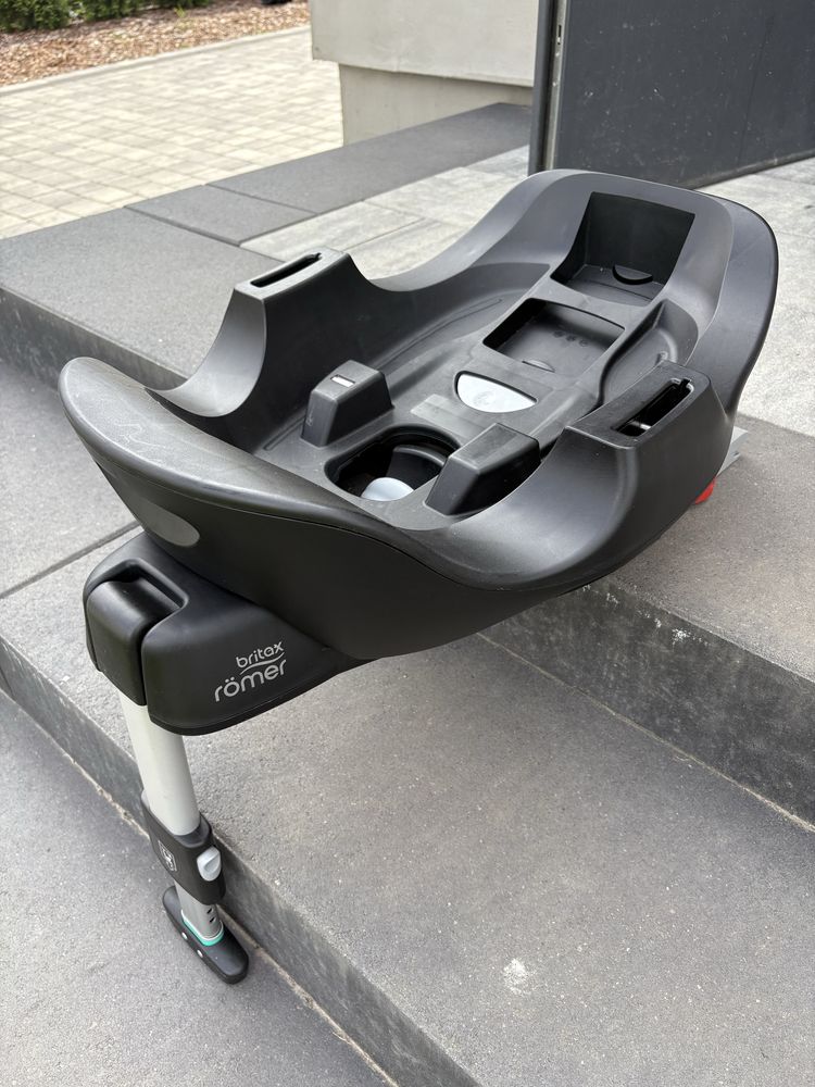 Wózek Bebetto Luca pro 2 w 1 z nosidełkiem Britax Romer i bazą