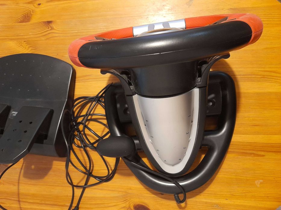 Kierownica ,,SMART SEPANG PRO " z pedałami.