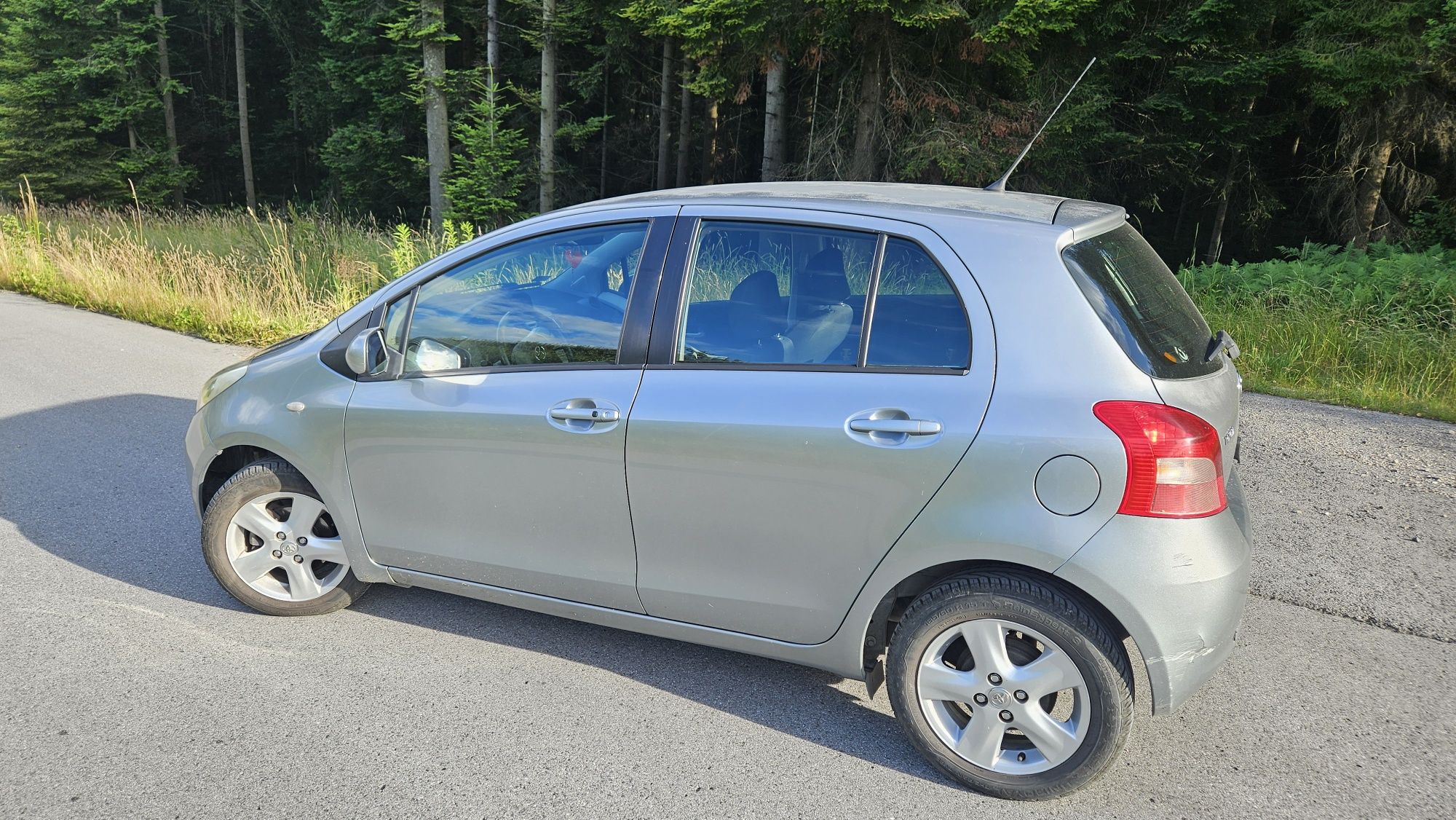 TOYOTA YARIS 1.0 2005r