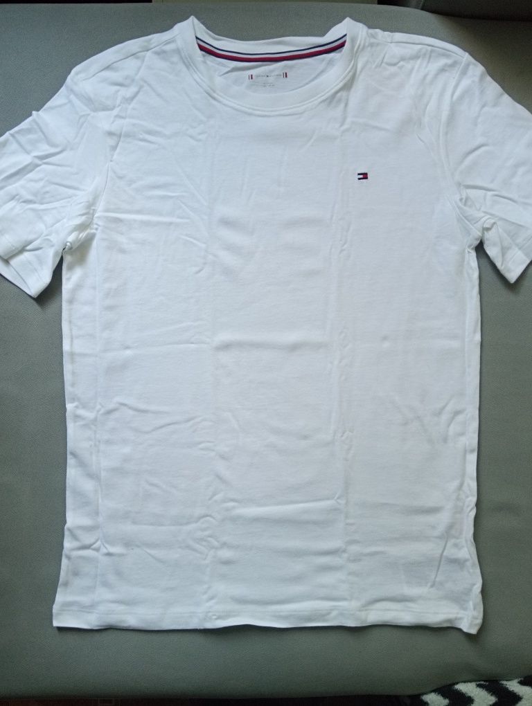 Nowy t shirt Tommy Hilfiger 152-164