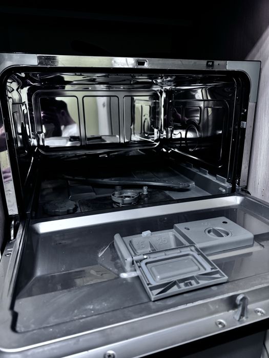 Посудомийка electrolux