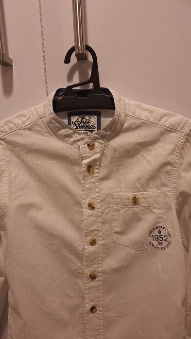 Koszula biala ze stójką bez kołnierzyka 122