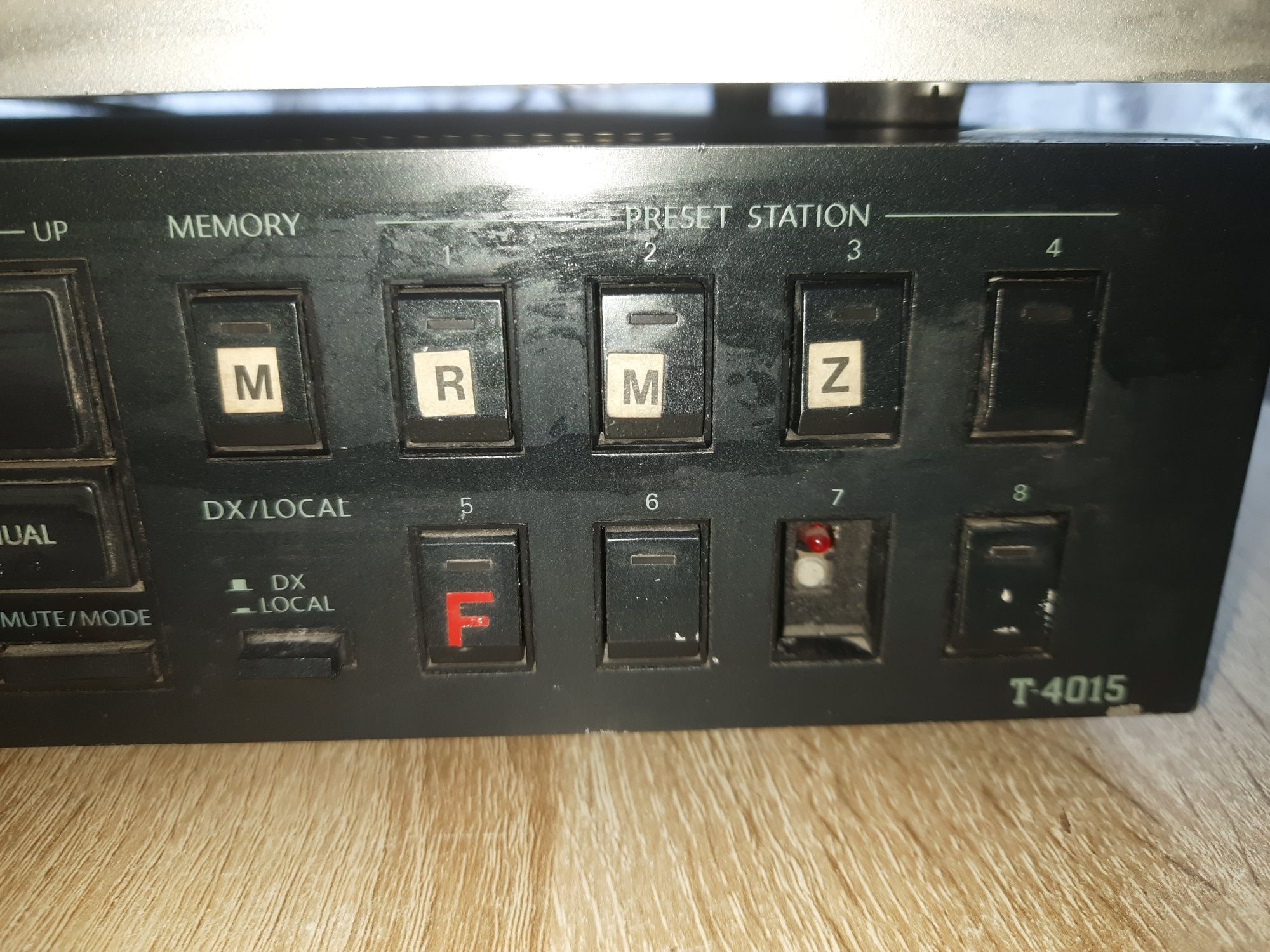 Tuner Onkyo INTEGRA T-4015