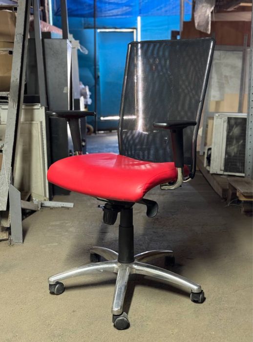 РАССПРОДАЖА Стулья, столы,шкафы,тумбы,стеллажи,LOFT мебель,Кресла ISO