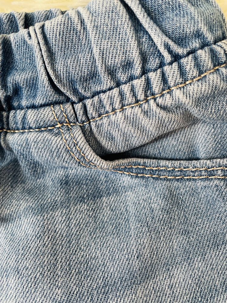 Дитячі джинсові шорти Next , розмір 86-92.