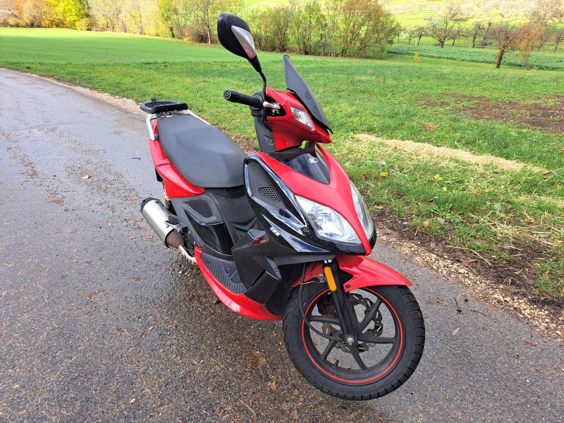 Скутер KYMCO SUPER 8 125 рік 2011