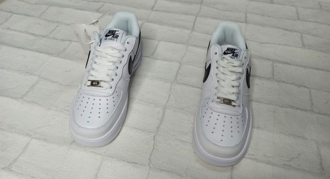 Кроссовки Nike Air Force 1 7002 чёрные с белым