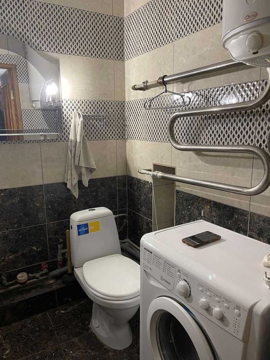 1к квартира м. Защитников Украины ул. Бр. Потемкин.