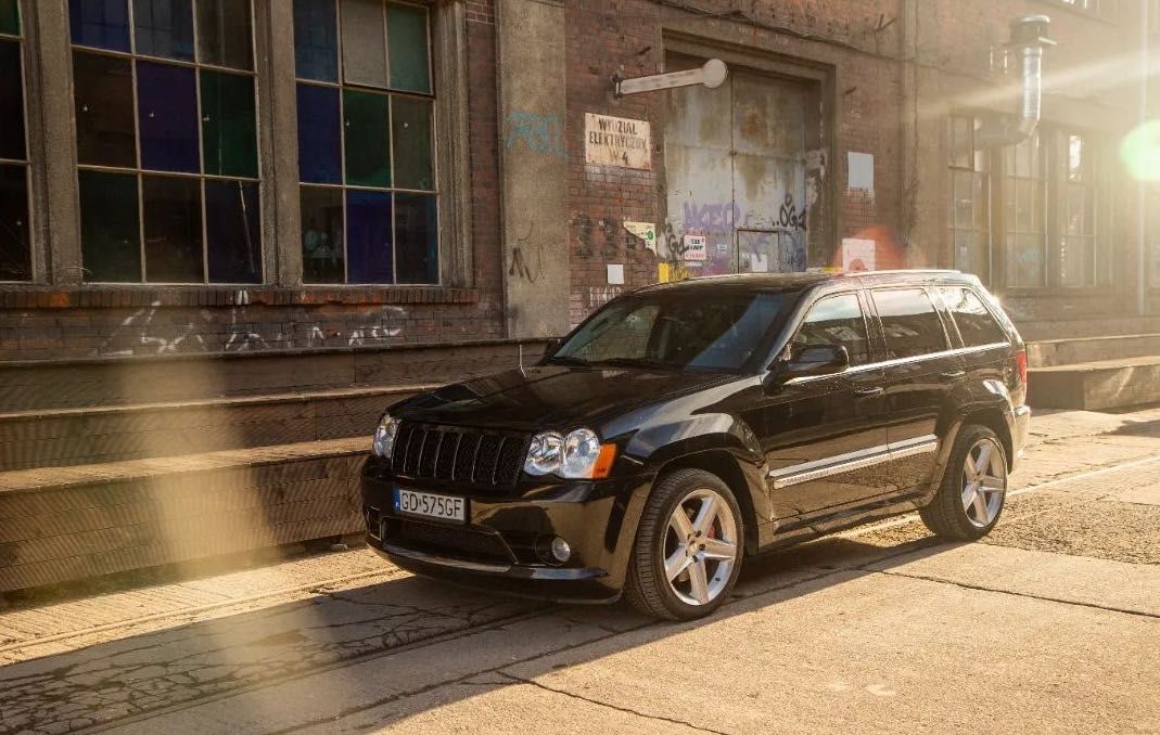 Jeep Grand Cherokee Jeep SRT 6.1 HEMI bezwypadkowy stan bardzo dobry