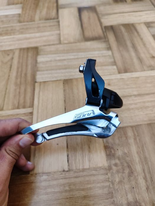 Shimano Sora R3000 9v pedaleira + desviador frontal
