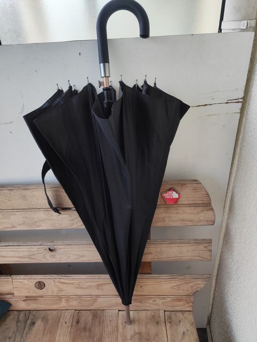 Guarda chuva novo e resistente