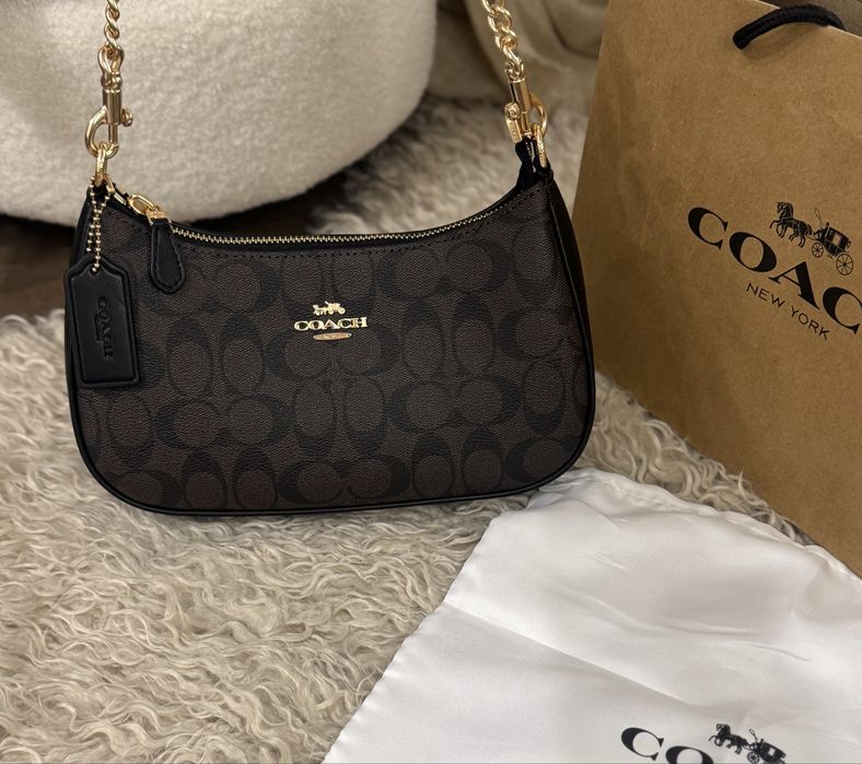 Жіноча сумка Coach Teri Shoulder Bag
