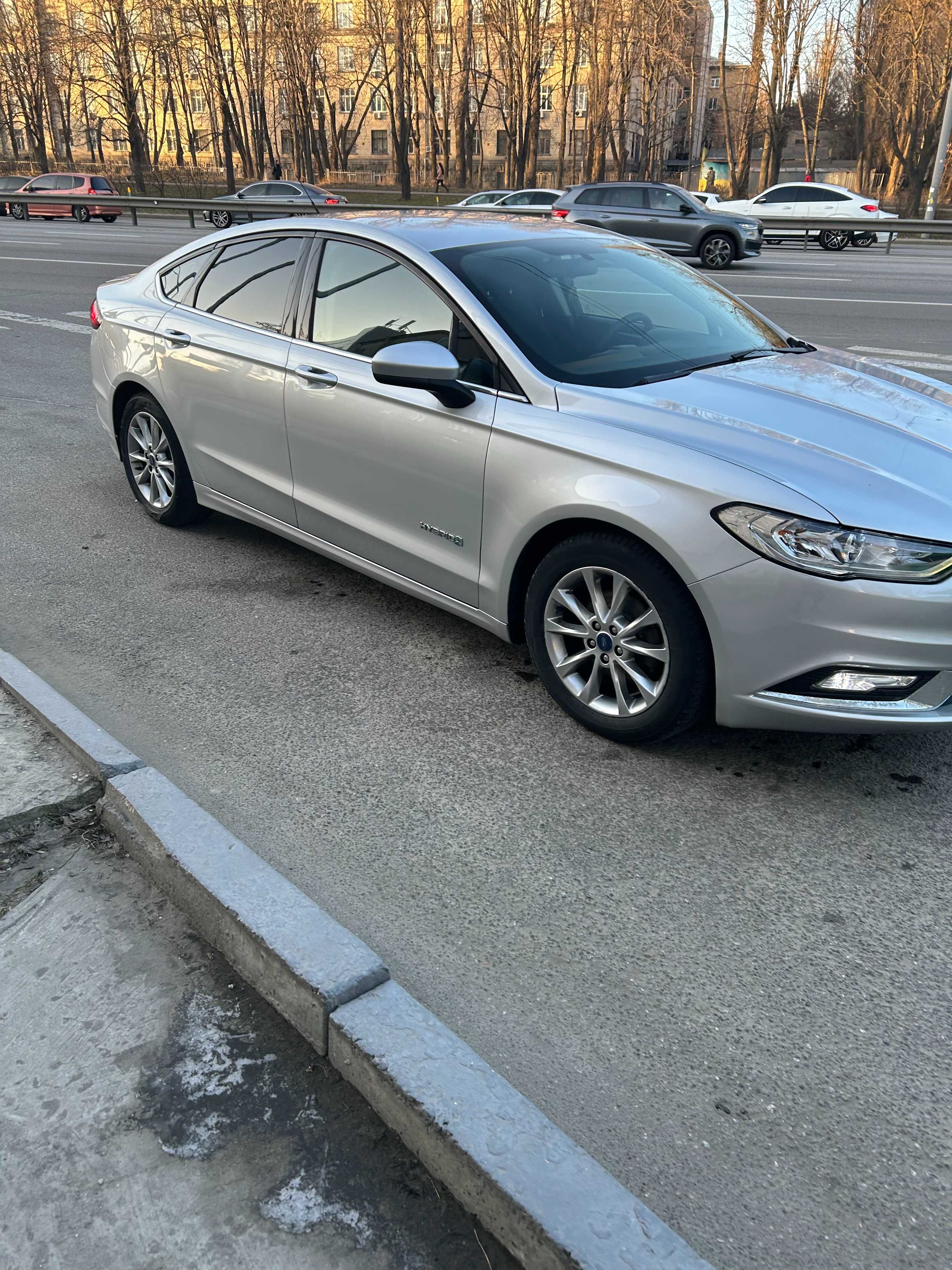 Ford Fusion Hybrid 2017