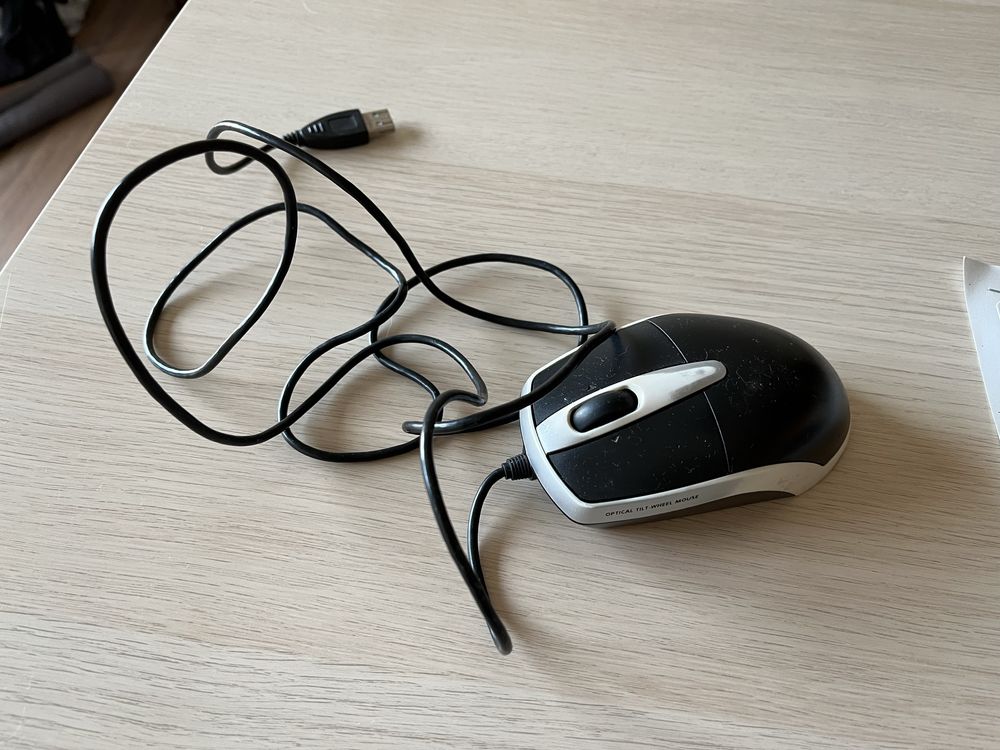 Rato óptico Toshiba