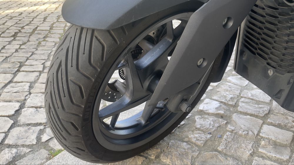 Yamaha Xmax 125