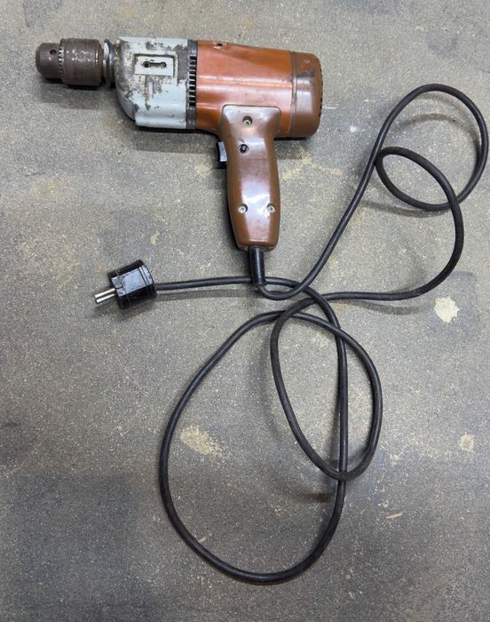 Stara wiertarka Black & Decker 400W