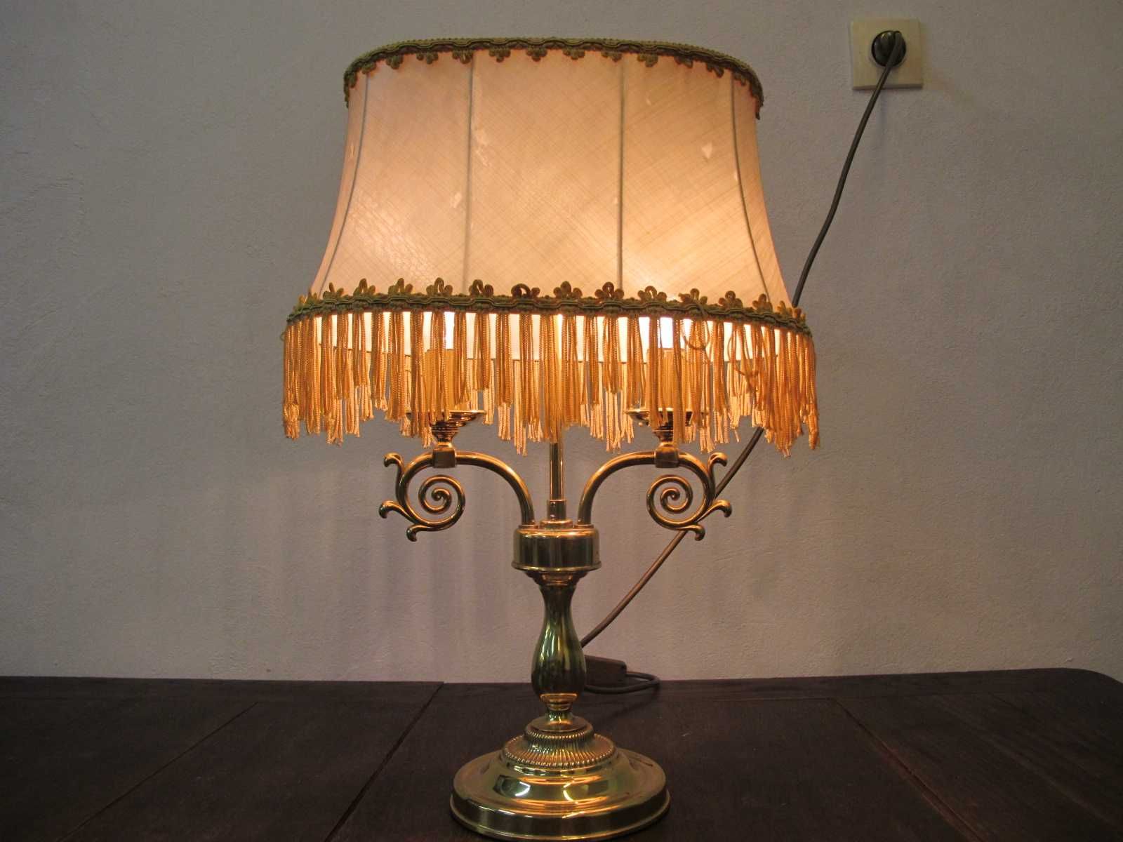 Lampa stołowa Sölken Leuchten mosiężna z abażurem owalnym na 2 żarówki