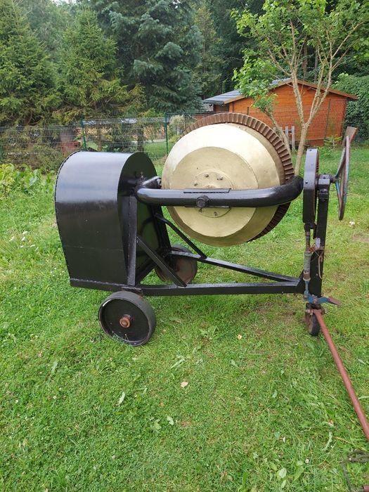 Betoniarka z silnikiem 2,2 kw