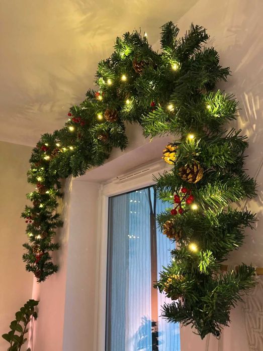 Girlanda świąteczna LED 270 cm – gęsta, zielona, jak żywa!