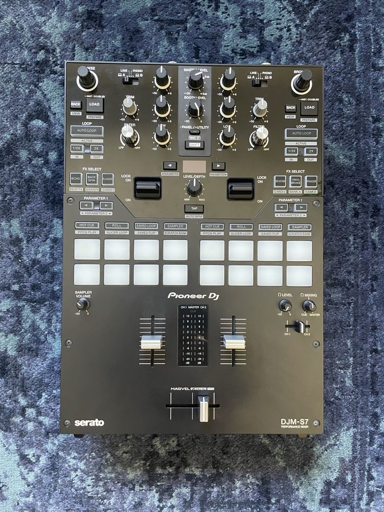 Pioneer DJ DJM-S7 - Mesa de Mistura
