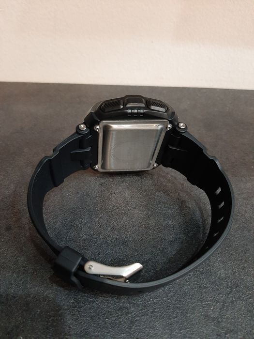 Zegarek męski elektroniczny