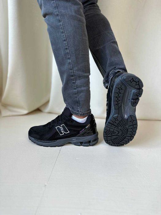 New Balance 1906R Cordura Full Black Purple